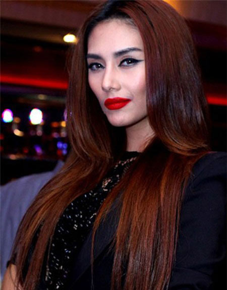 Sao Việt và những bờ môi đỏ "kinh hoàng" - 1