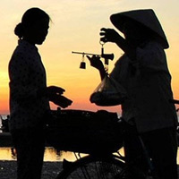 Tin tức trong ngày - 16 năm mòn mỏi ngóng biển chờ chồng