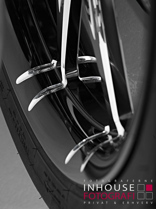 Siêu xe độ phong cách Rooney có giá khủng - 8