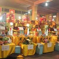 Tin tức trong ngày - Cứu người ở "núi" bê tông cao 3m