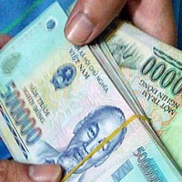 Pháp luật - Biển thủ tiền, dựng vụ cướp giả