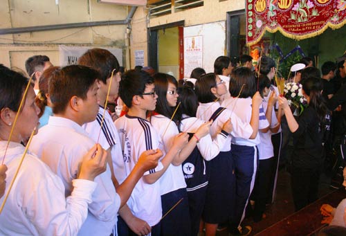 Tiễn đưa 6 nạn nhân: Tột cùng nỗi đau! - 6