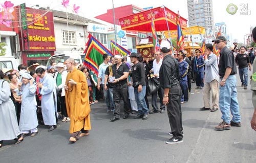 Tiễn đưa 6 nạn nhân: Tột cùng nỗi đau! - 11