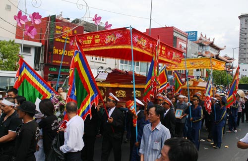 Tiễn đưa 6 nạn nhân: Tột cùng nỗi đau! - 9