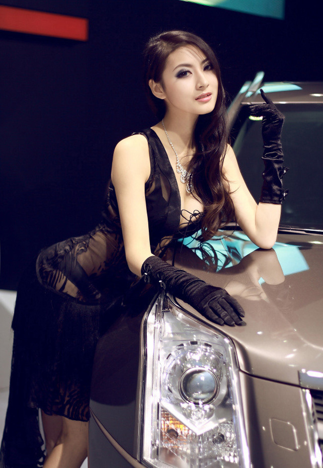 Diễm My 9x 'lột bỏ xiêm y' bên xế sang
Hotgirl sexy rửa xe chơi tết
Mỹ nhân Thái Lan khoe sắc cùng xế yêu
Những siêu mẫu Việt sexy bên xe 2012