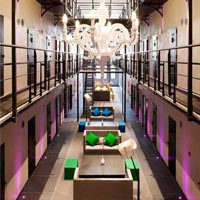 Phi thường - kỳ quặc - Biến nhà tù thành khách sạn đẹp như mơ