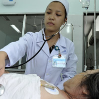 Tin tức trong ngày - Những “áo trắng” hết lòng vì bệnh nhân