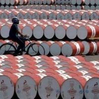 Thị trường - Tiêu dùng - Giá dầu thô chạm đáy kể từ đầu năm 2013