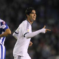 Bóng đá - Kaka cứa lòng điệu nghệ trong top 5 bàn thắng V25 Liga