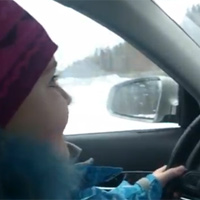 Ô tô - Xe máy - 8 tuổi lái Audi A6 ở vận tốc 100 km/h