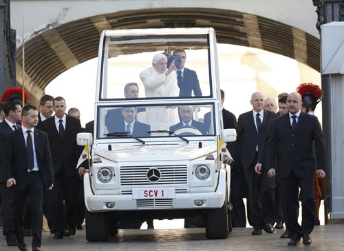 Hôm nay, Giáo hoàng từ biệt giáo dân - 3