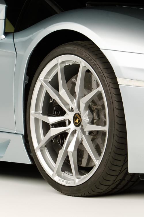 Aventador Roadster 2013: Thỏa mãn dân chơi - 13