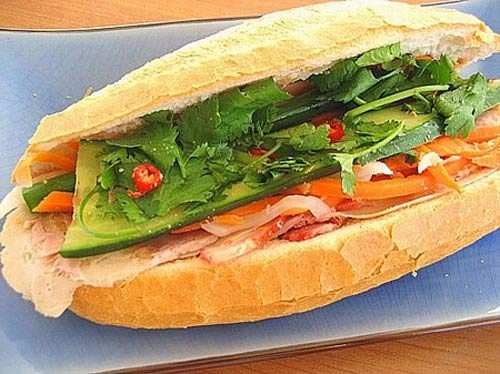Bánh mì nên ăn cùng thực phẩm nào? - 1