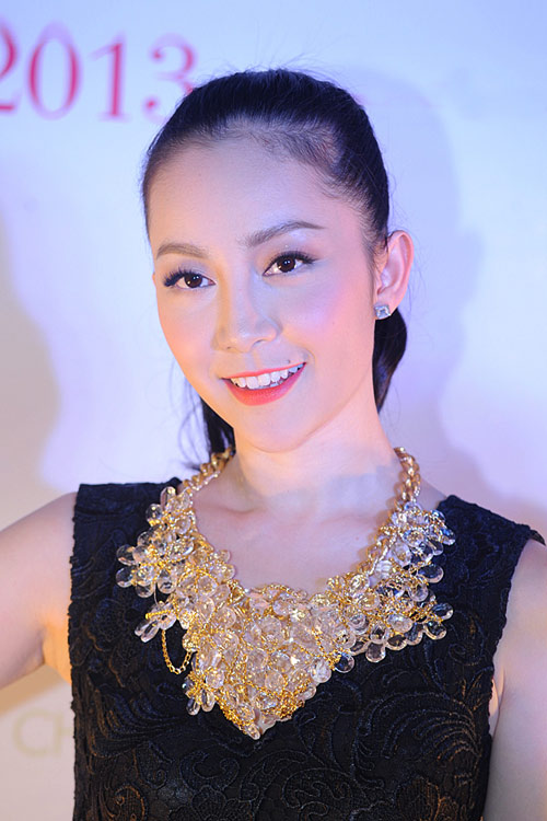 Ngọc Hân lép vế trước Linh Nga - 2