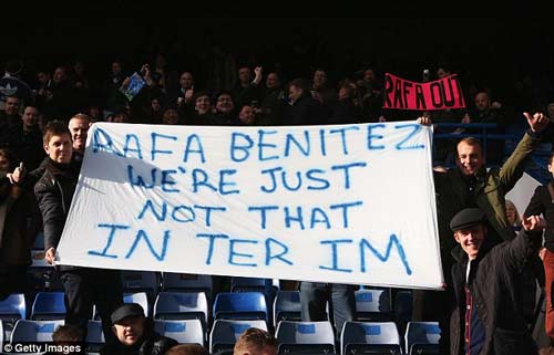 Mặc CĐV phản đối, Benitez đổi giọng - 1