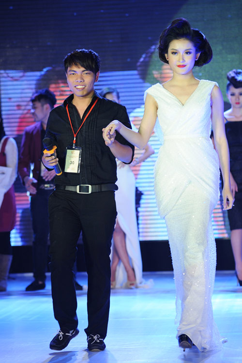 Hoa hậu, Á hậu thân nhau như chị em - 15