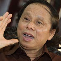 Tin tức trong ngày - Nới tuổi hưu không phải để giữ ghế