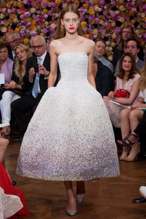 Mỹ nhân Việt, Trung lăng xê mốt váy túi - 4