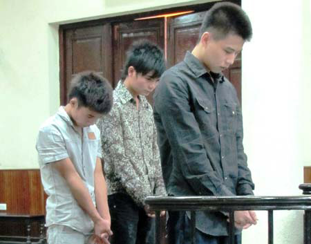 Cạm bẫy từ những mối tình đồng tính - 2
