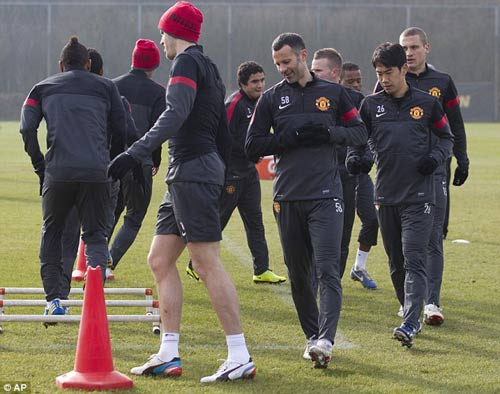 MU và Real tích cực tập luyện - 6