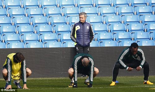 MU và Real tích cực tập luyện - 11