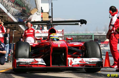 F1: Test xe ngày 3 tại Barcelona - 1