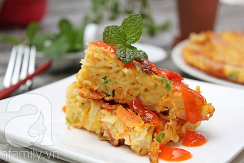 Mì gói làm bánh pancake ngon lạ - 11