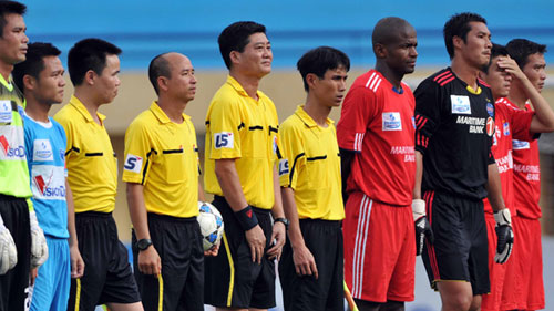 Bóng đá Việt Nam: Hoài nghi đầu mùa giải - 1