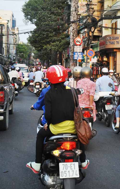 Ở TP.HCM, bạn sẽ bị cướp khi nào? - 6