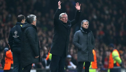 Mou thừa nhận MU hay hơn, Fergie bỏ họp báo - 2