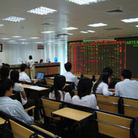 Tìm hiểu chứng khoán - TTCK 6/3: Chỉ nên giải ngân một phần