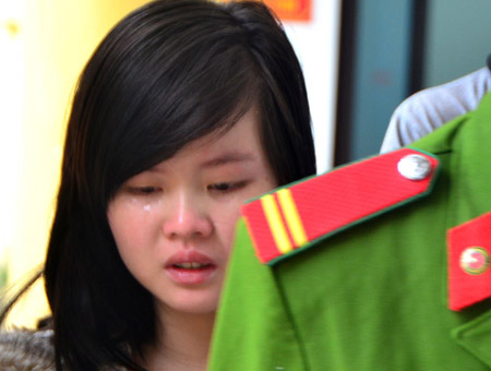 Cả nhà “đi săn” thiếu nữ đưa sang TQ bán dâm - 2