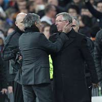 Bóng đá - Mou &amp; những “cú đấm” ngoạn mục hạ Ferguson