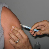 Sức khỏe đời sống - 8 vacxin đàn ông nên tiêm phòng