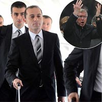 Bóng đá - Fan MU đòi “treo cổ” trọng tài Cakir