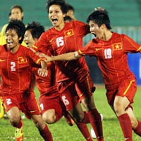 Bóng đá - Giải BĐ nữ VĐQG: Chờ HLV Trần Vân Phát