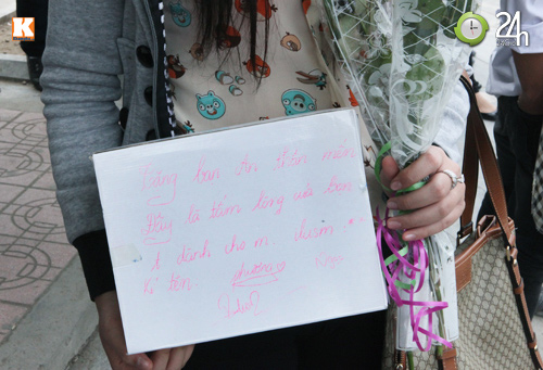 Nam sinh Hà Nội lãng mạn ngày 8/3 - 14