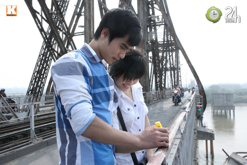 Nam sinh Hà Nội lãng mạn ngày 8/3 - 5