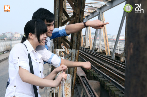 Nam sinh Hà Nội lãng mạn ngày 8/3 - 6