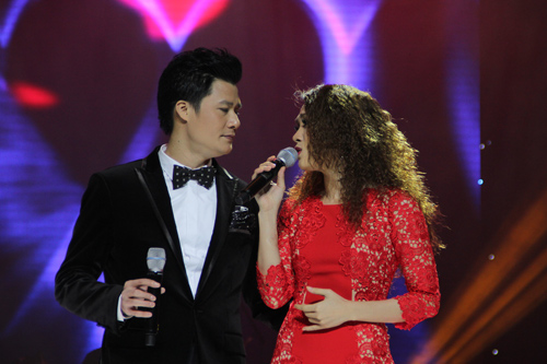 Mỹ Tâm tay trong tay Quang Dũng - 2