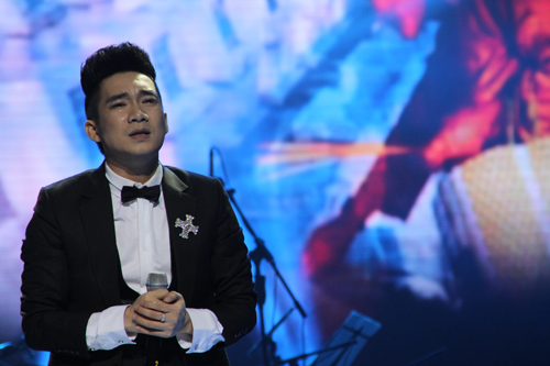 Mỹ Tâm tay trong tay Quang Dũng - 12