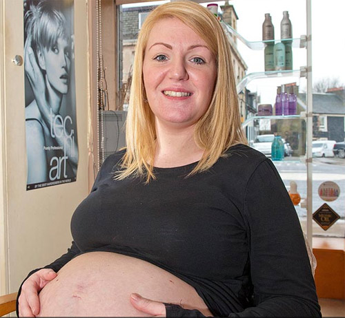 Nhìn thấy mặt con qua bụng bầu - 3