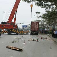 Tin tức trong ngày - Khởi tố, bắt giam tài xế cán chết 2 nữ SV