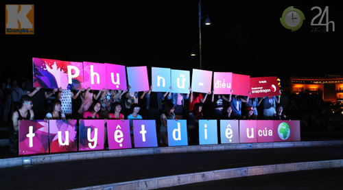 Nam sinh nhảy hiphop tặng quà nữ giới - 11