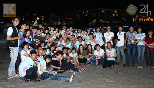 Nam sinh nhảy hiphop tặng quà nữ giới - 13