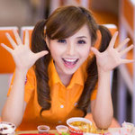Bạn trẻ - Cuộc sống - Nana &quot;tự sướng&quot; trong ngày Phụ nữ