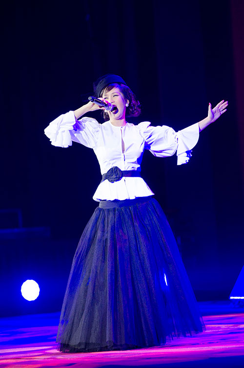 Hồng Nhung-Quang Dũng "hạ gục" khán giả - 7