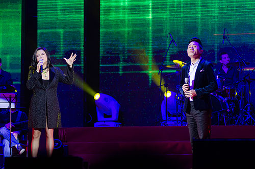 Hồng Nhung-Quang Dũng "hạ gục" khán giả - 4