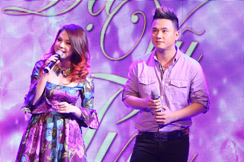 Thanh Thảo đưa con ra Hà Nội - 2