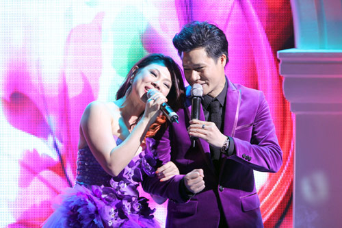 Thanh Thảo đưa con ra Hà Nội - 16